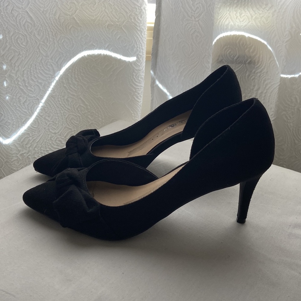 Black heels